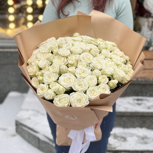 Alabaster Bahçesi Premium Beyaz Gül Buketi - Premium Çiçek